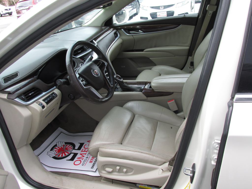 2013 Cadillac XTS Image 9