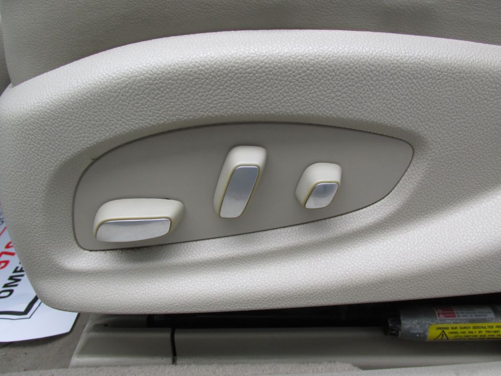 2013 Cadillac XTS Image 16