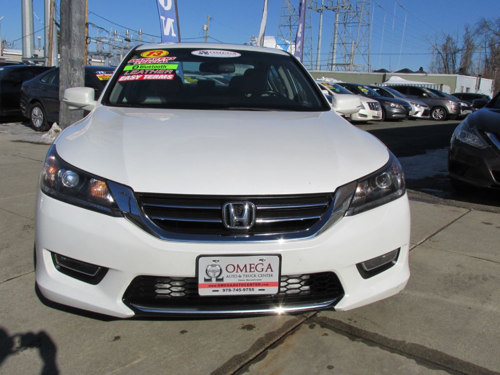 2013 Honda Accord Image 2