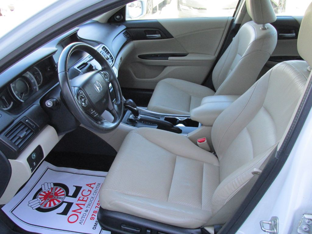 2013 Honda Accord Image 10
