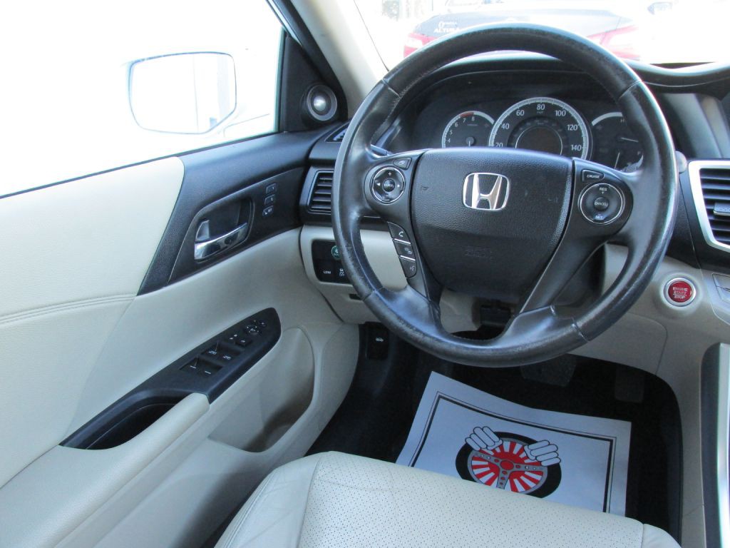 2013 Honda Accord Image 12