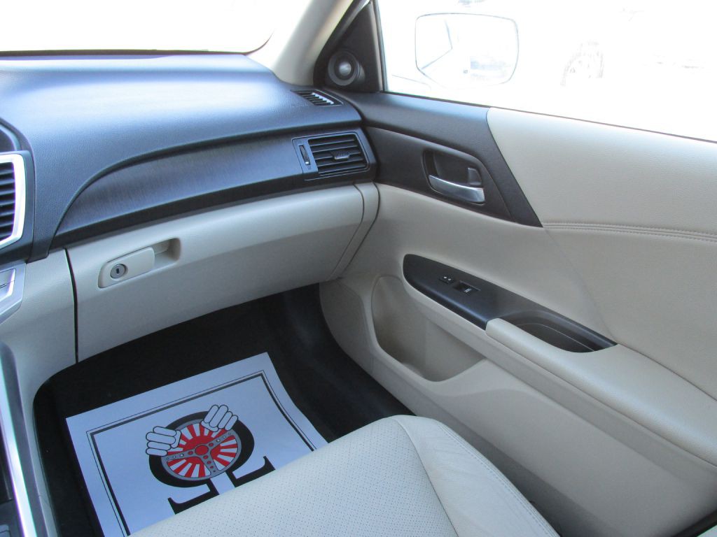 2013 Honda Accord Image 14