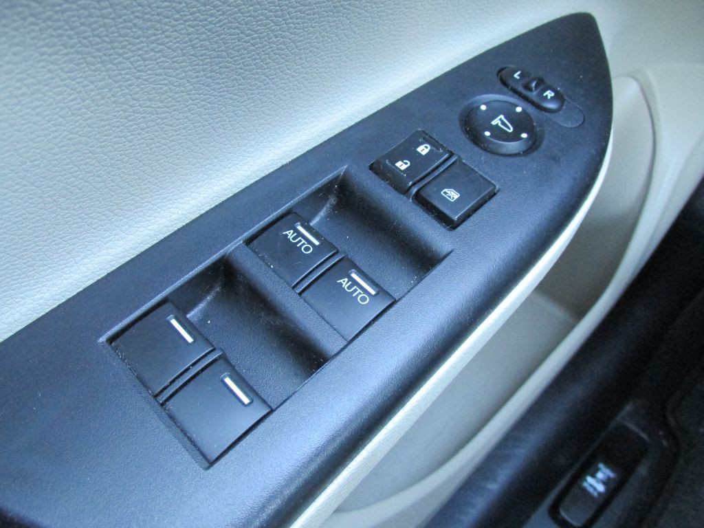 2013 Honda Accord Image 16