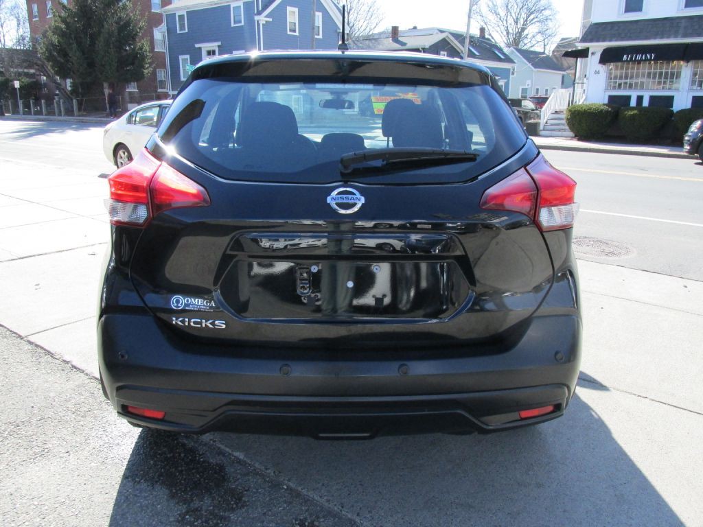 2020 Nissan Kicks Image 5