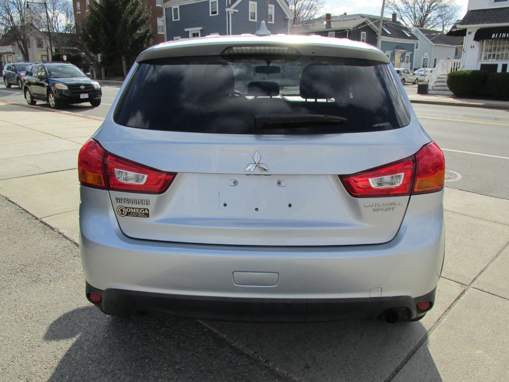 2017 Mitsubishi Outlander Image 5