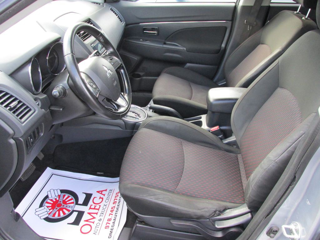 2017 Mitsubishi Outlander Image 10