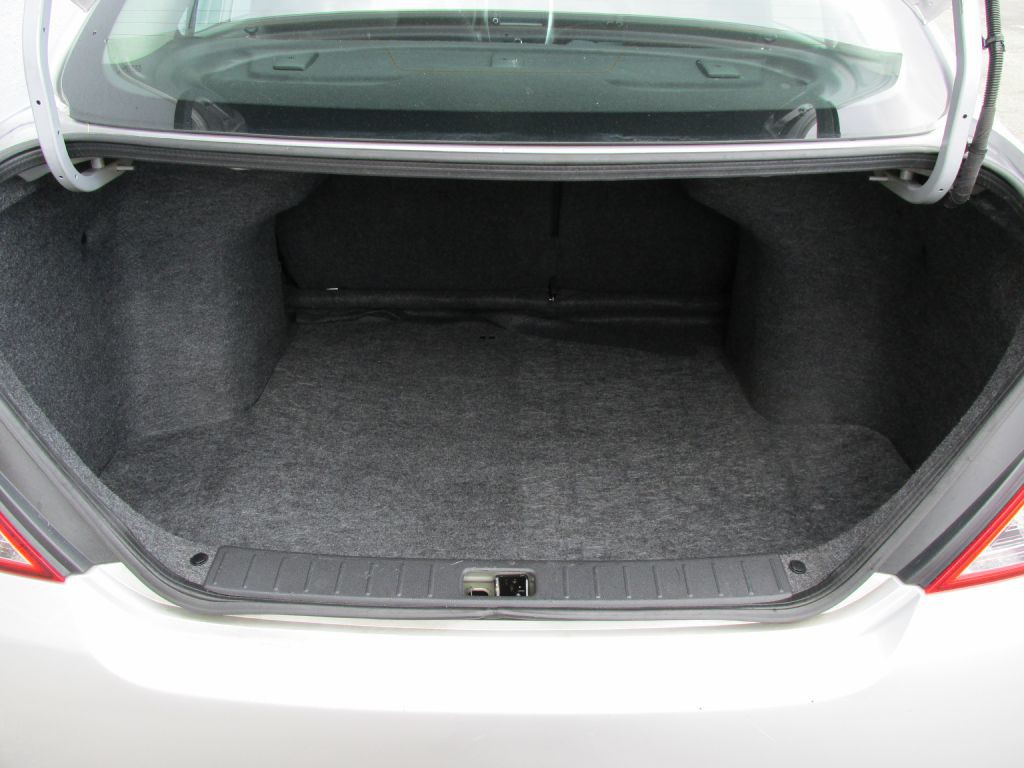 2019 Nissan Versa Image 8