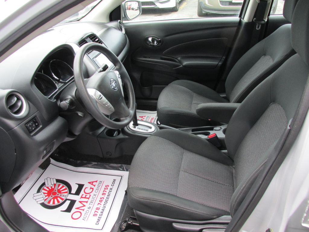 2019 Nissan Versa Image 9