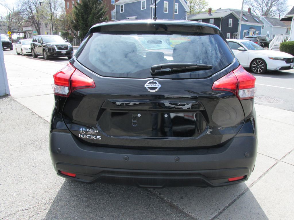 2020 Nissan Kicks Image 5