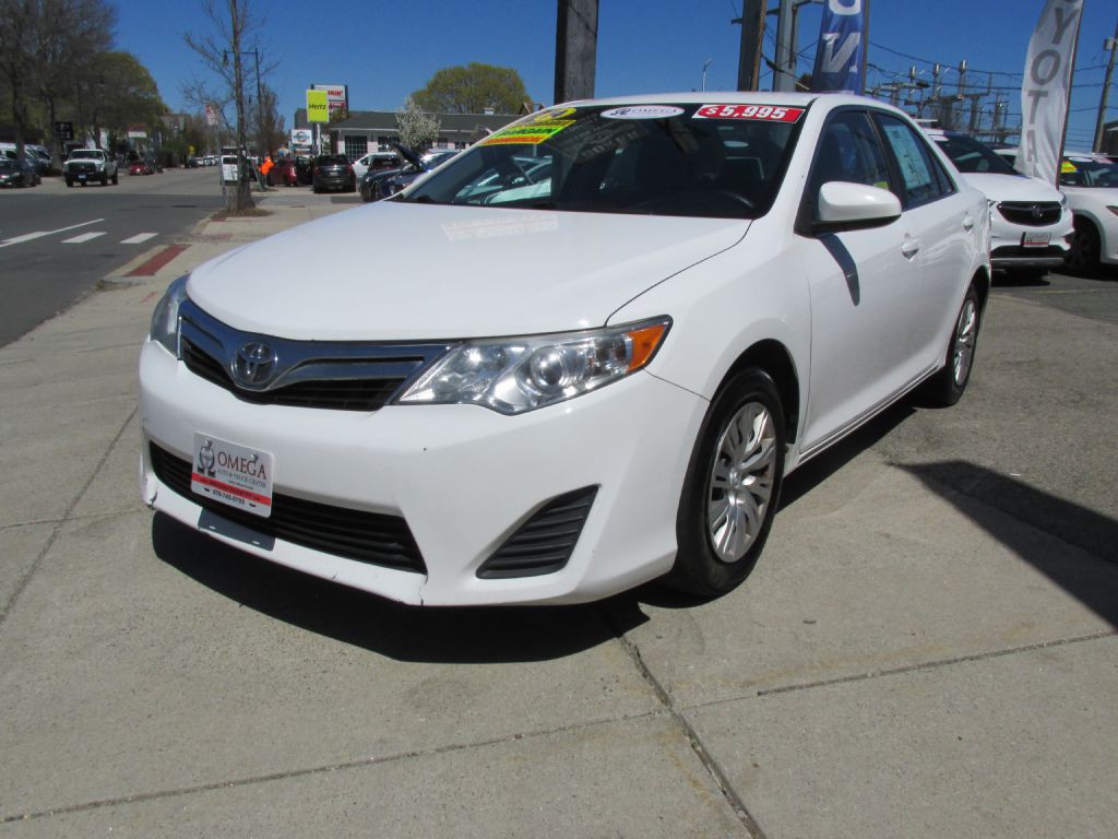 2014 Toyota Camry Image 3