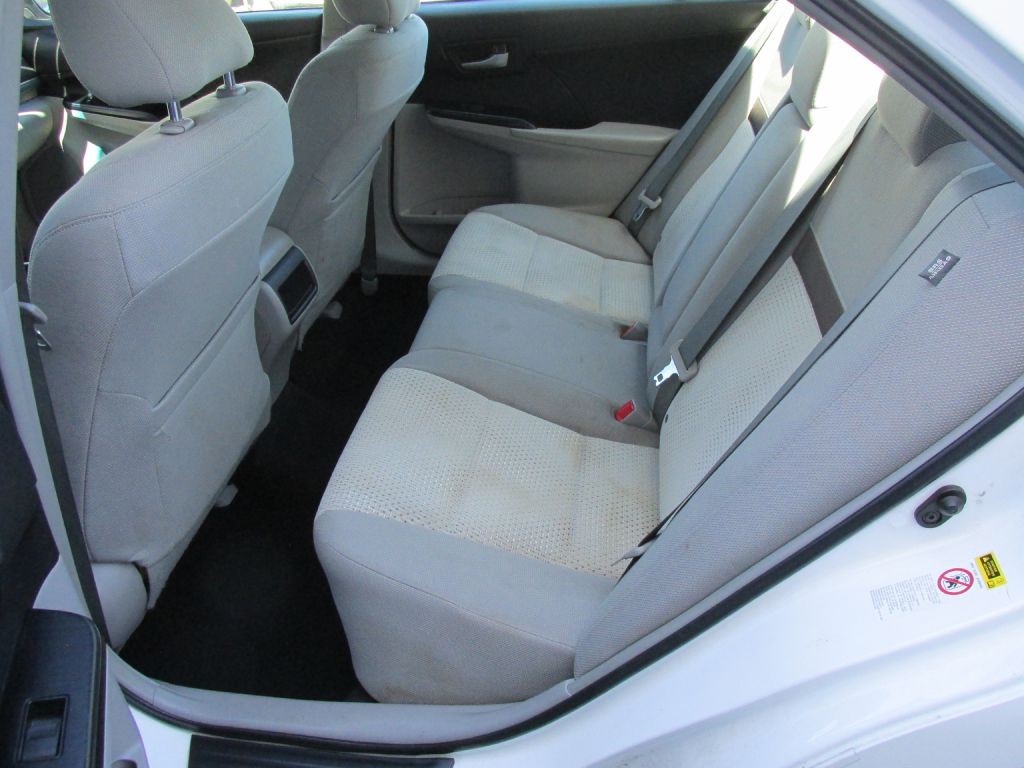 2014 Toyota Camry Image 10