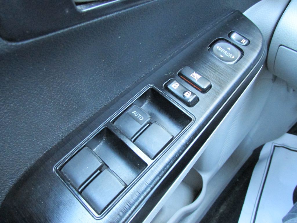 2014 Toyota Camry Image 15