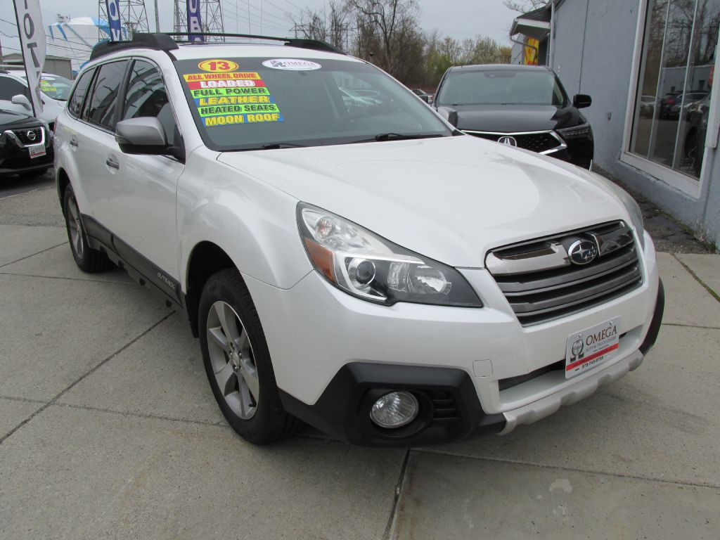 2013 Subaru Outback Image 1