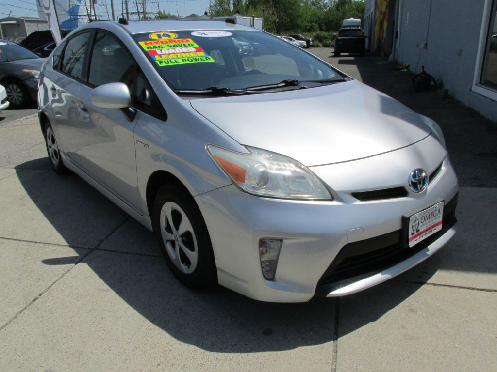 2014 Toyota Prius Image 1