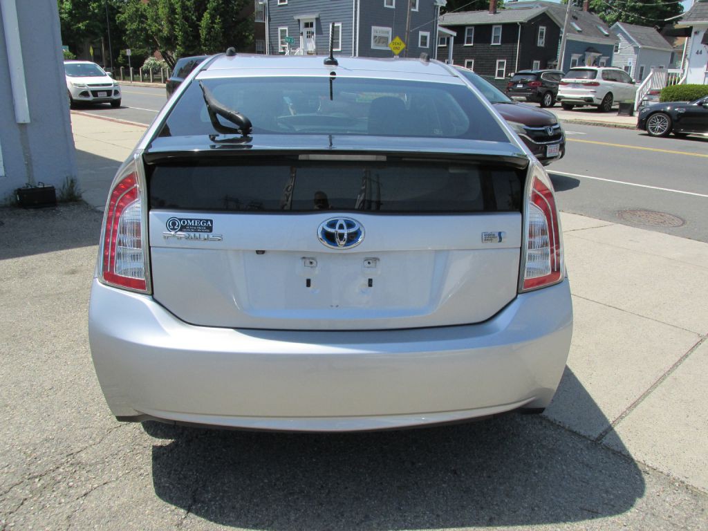2014 Toyota Prius Image 5