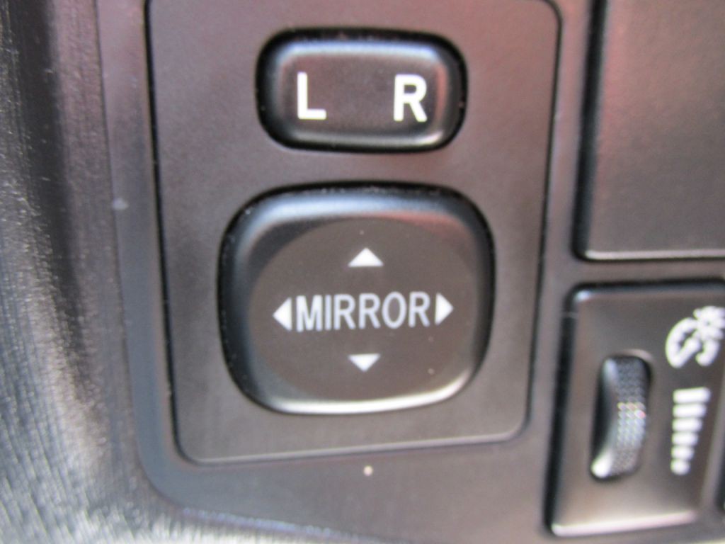 2014 Toyota Prius Image 15