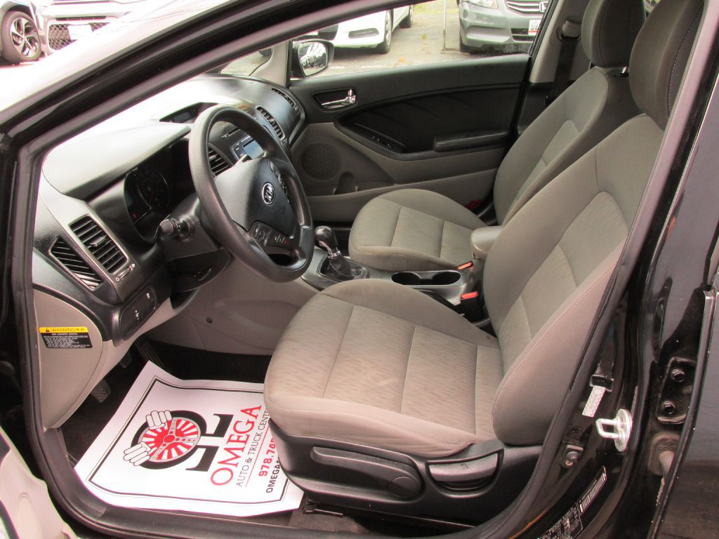 2016 Kia Forte Image 9