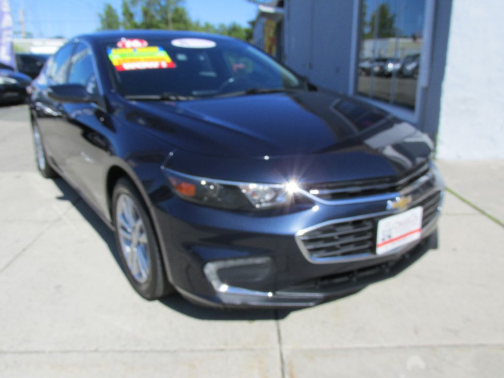 2016 Chevrolet Malibu Image 1