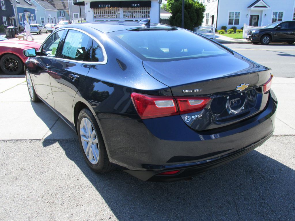 2016 Chevrolet Malibu Image 4