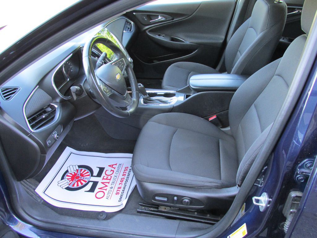 2016 Chevrolet Malibu Image 9