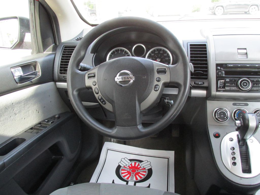 2010 Nissan Sentra Image 11