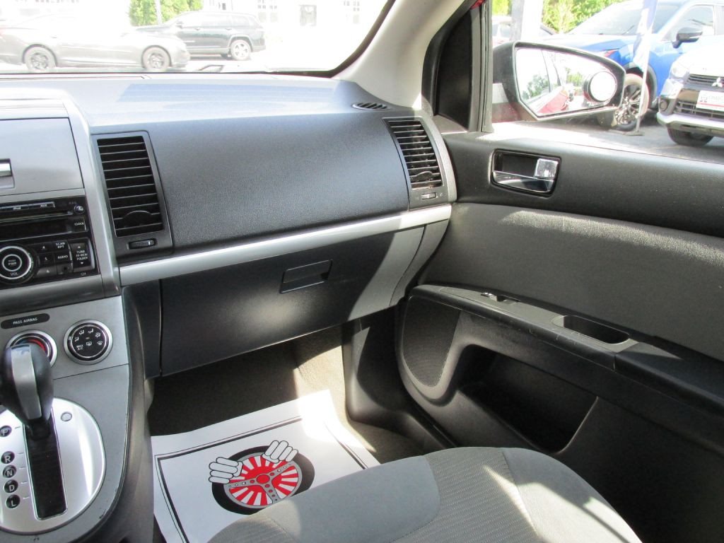 2010 Nissan Sentra Image 13