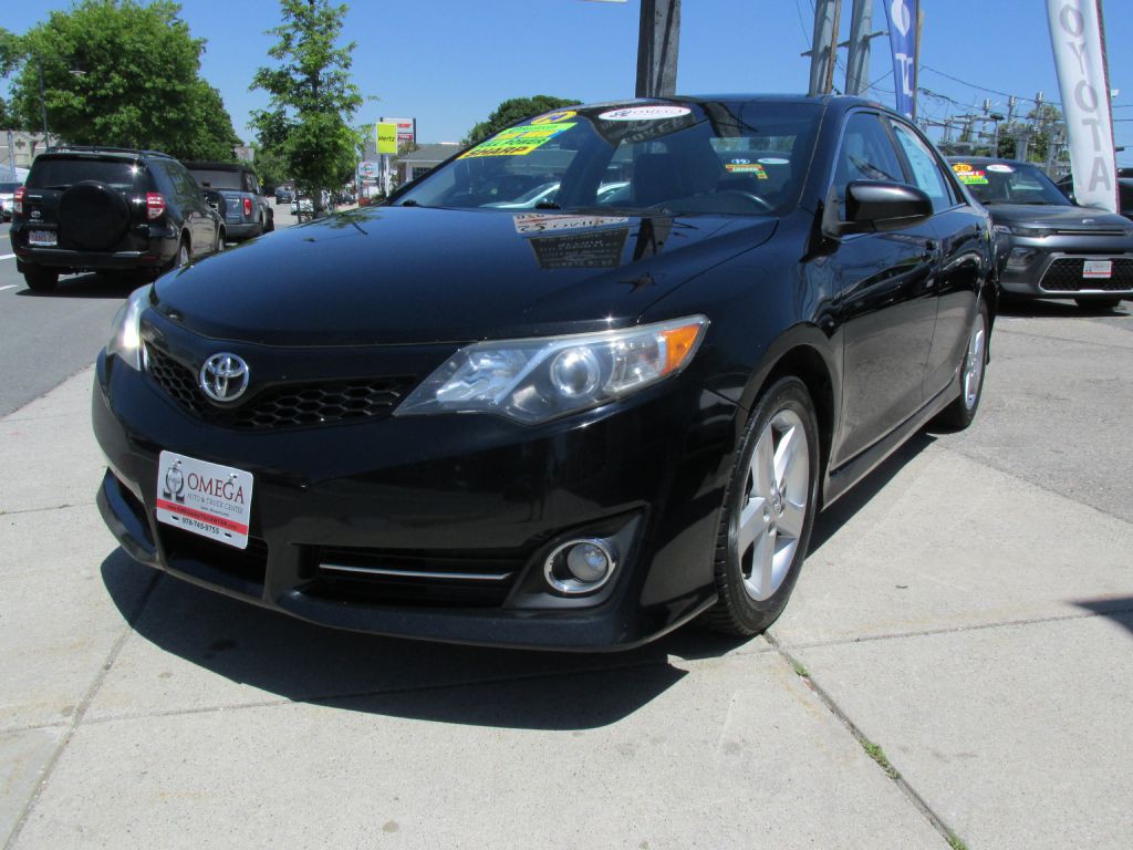 2014 Toyota Camry Image 3