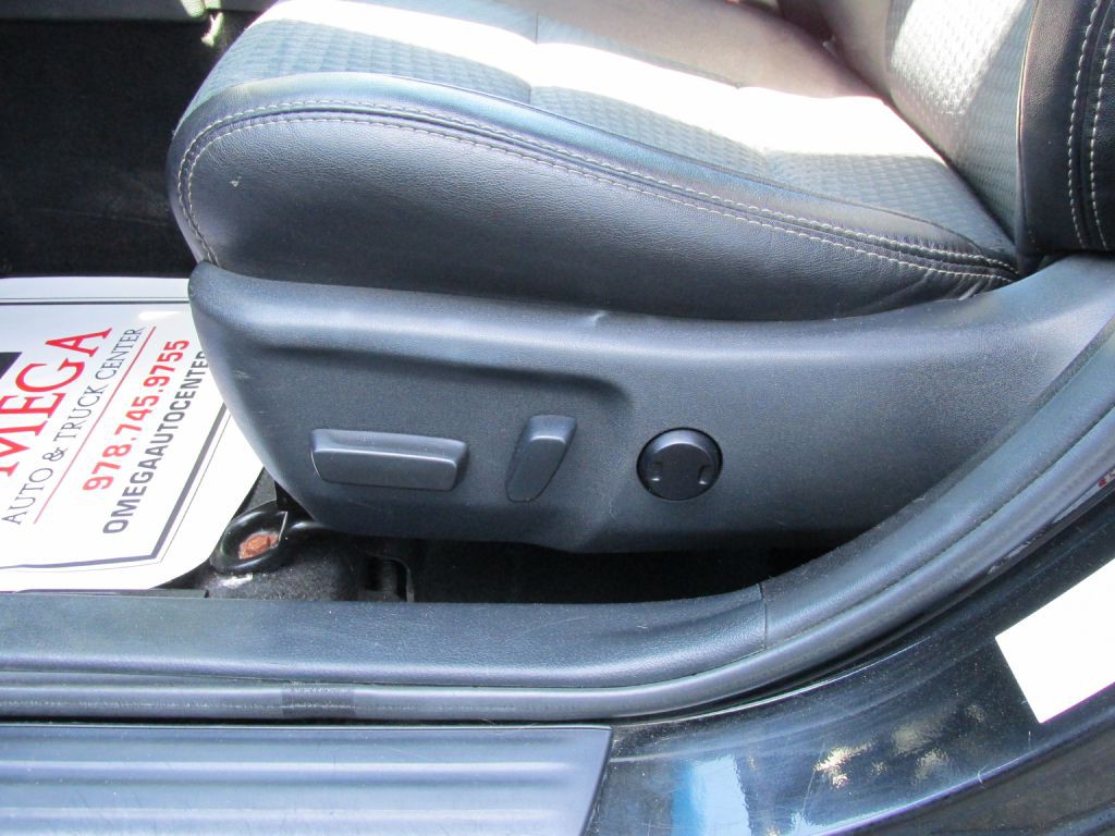 2014 Toyota Camry Image 15