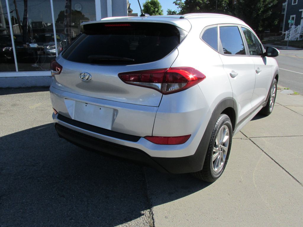 2017 Hyundai Tucson Image 6