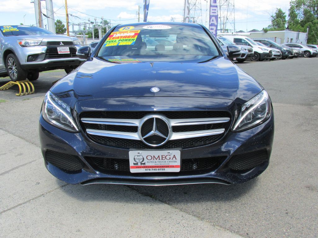 2015 Mercedes-Benz C-Class Image 2