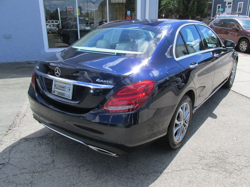 2015 Mercedes-Benz C-Class Image 6
