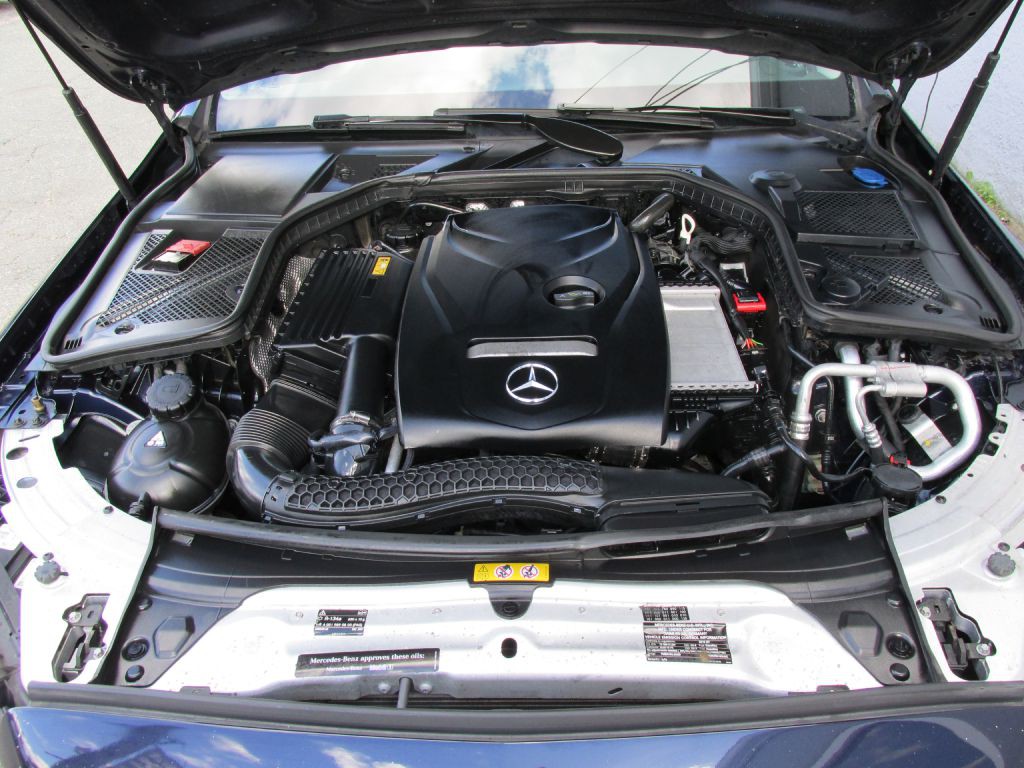 2015 Mercedes-Benz C-Class Image 7