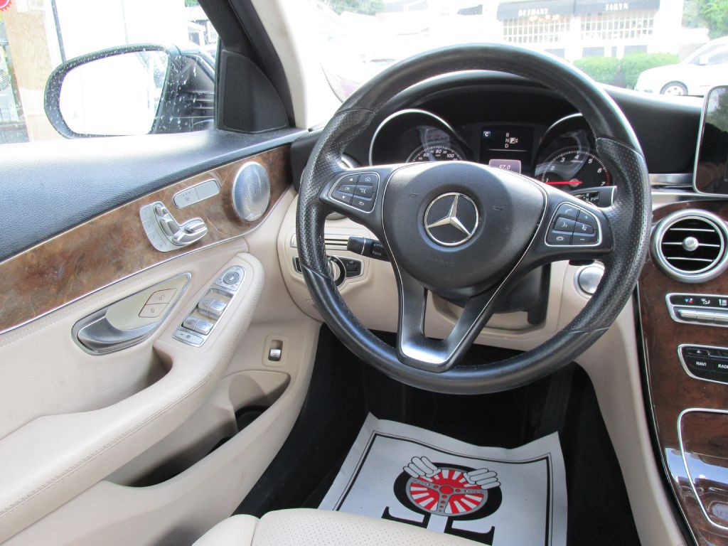 2015 Mercedes-Benz C-Class Image 12