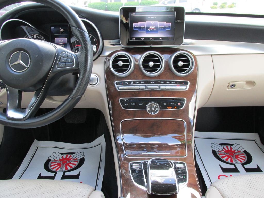 2015 Mercedes-Benz C-Class Image 13
