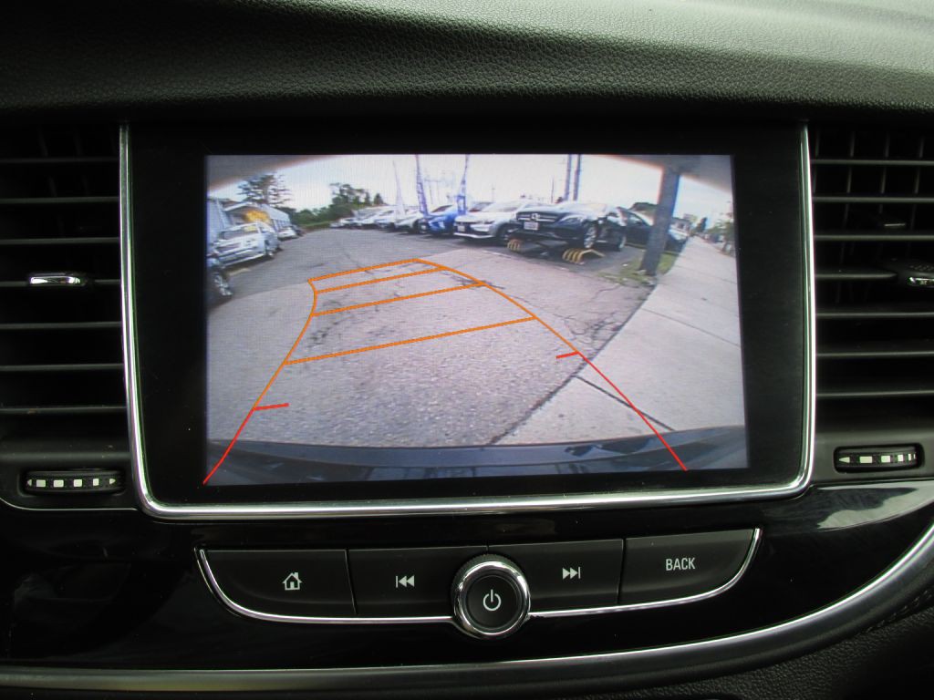 2017 Buick Enclave Image 18