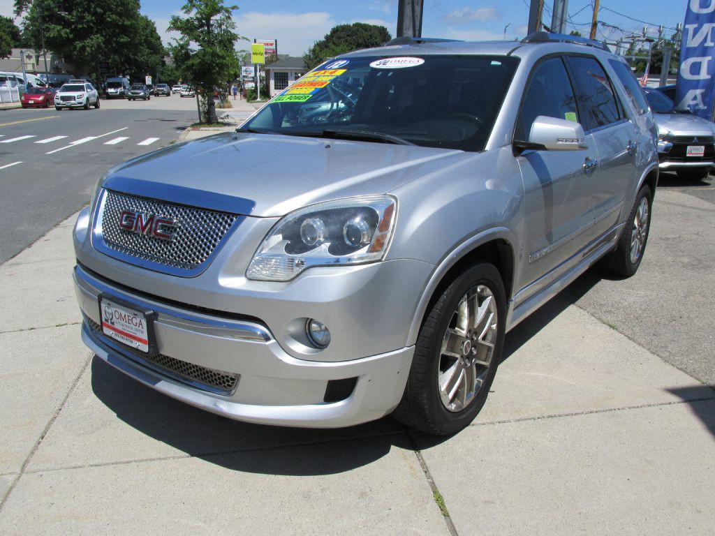 2012 GMC Acadia Image 3