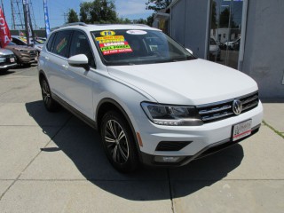 Image for 2018 Volkswagen Tiguan SEL ID: 7546517