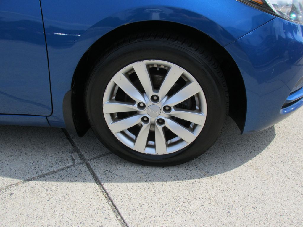 2015 Kia Forte Image 9
