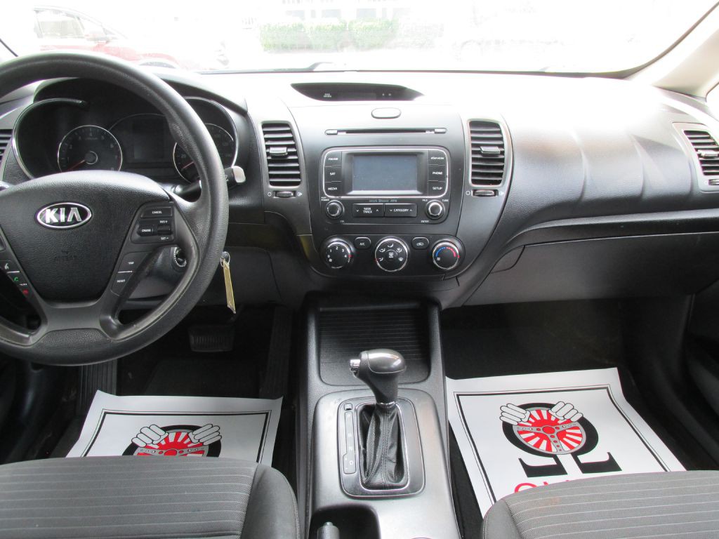 2015 Kia Forte Image 13
