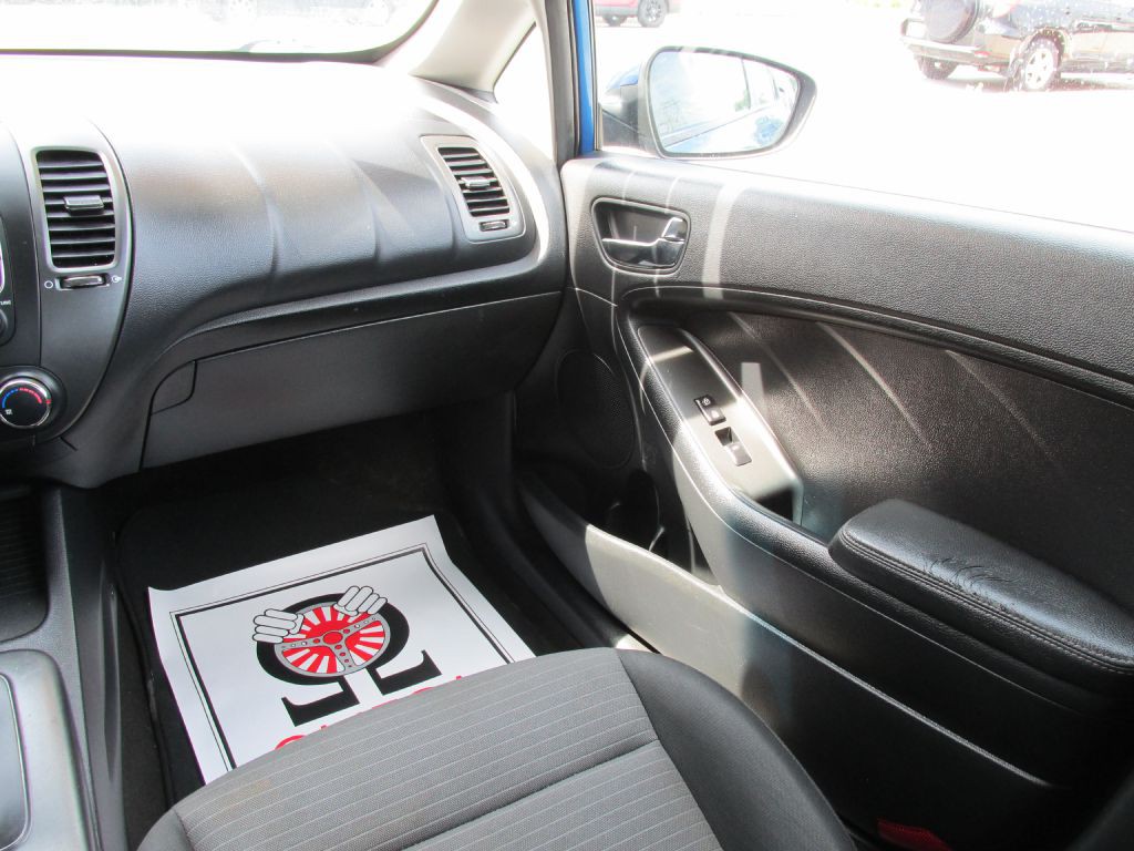 2015 Kia Forte Image 14