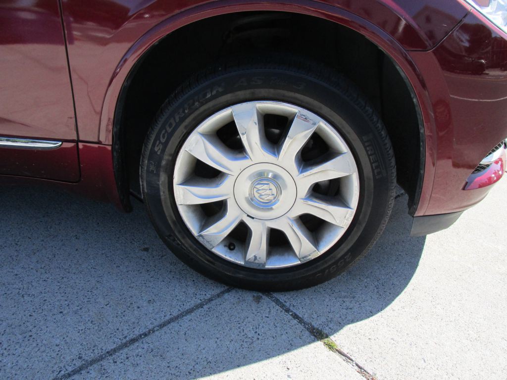 2016 Buick Enclave Image 9