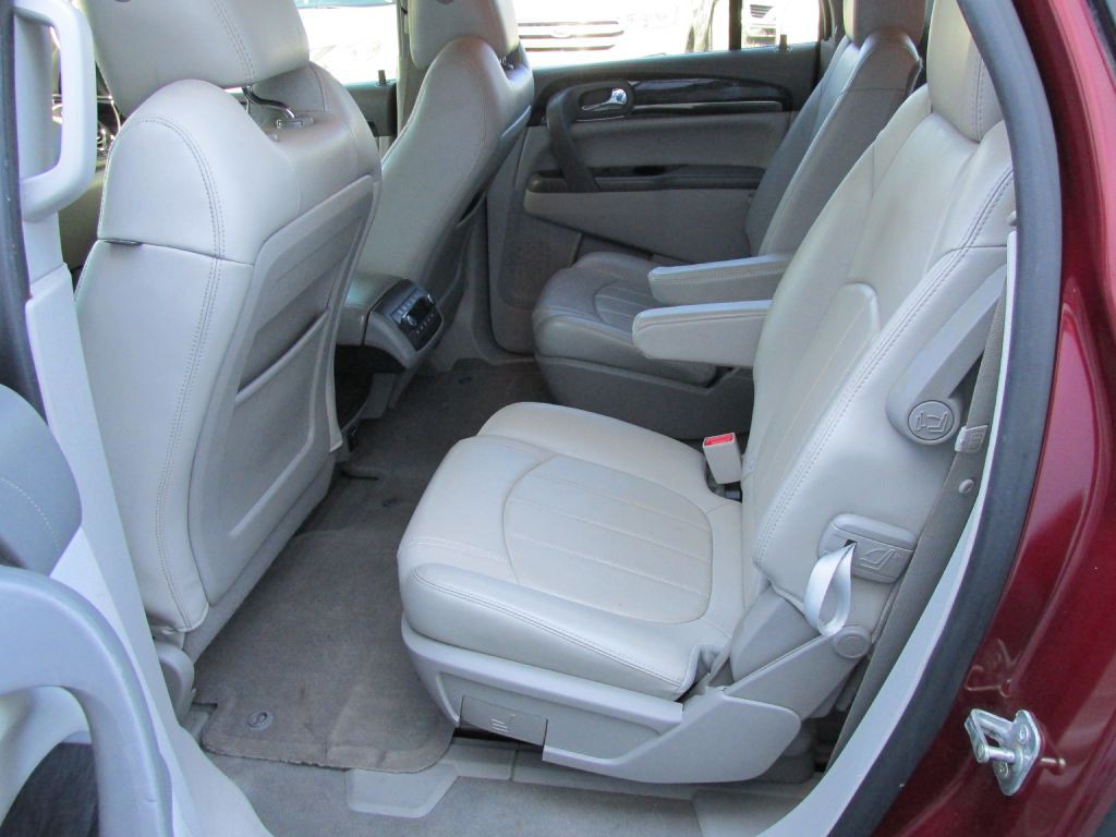 2016 Buick Enclave Image 11