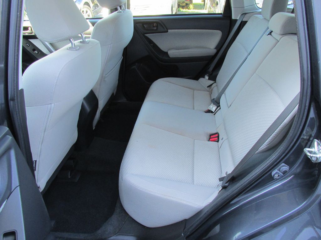 2018 Subaru Forester Image 11