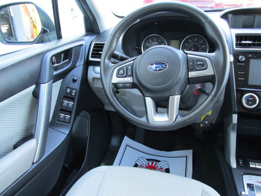 2018 Subaru Forester Image 12