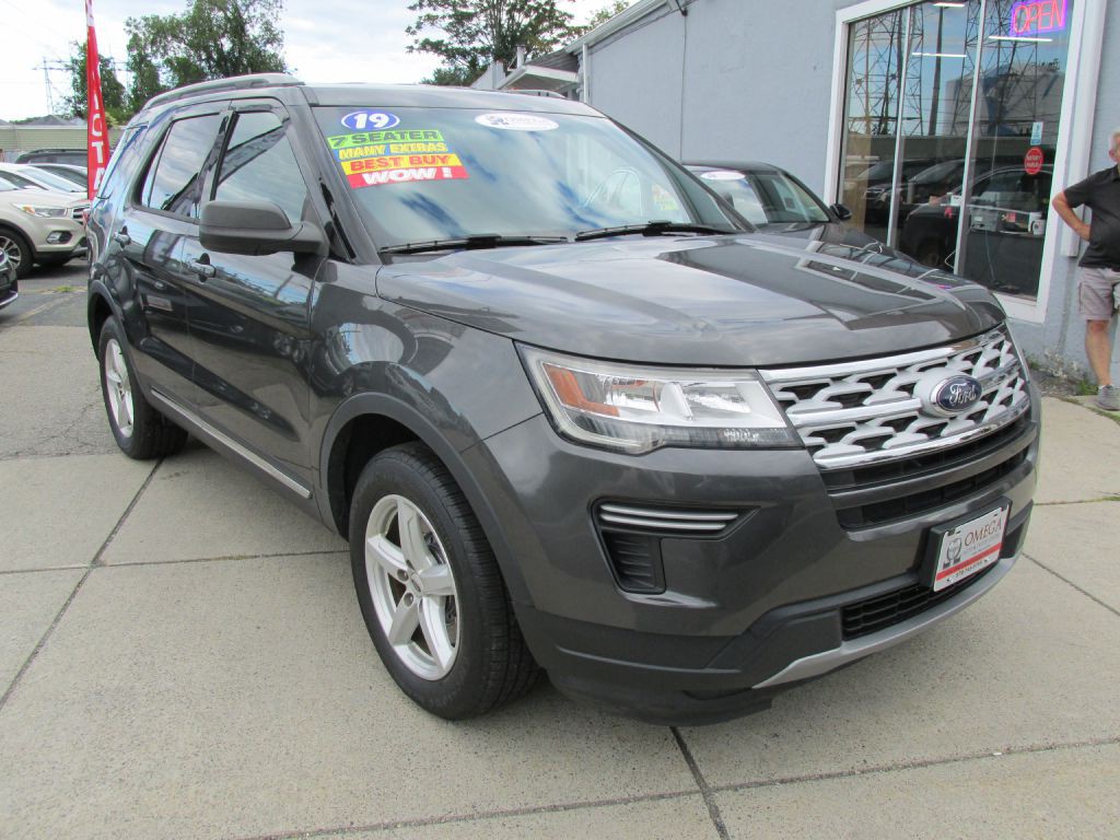 2019 Ford Explorer Image 1