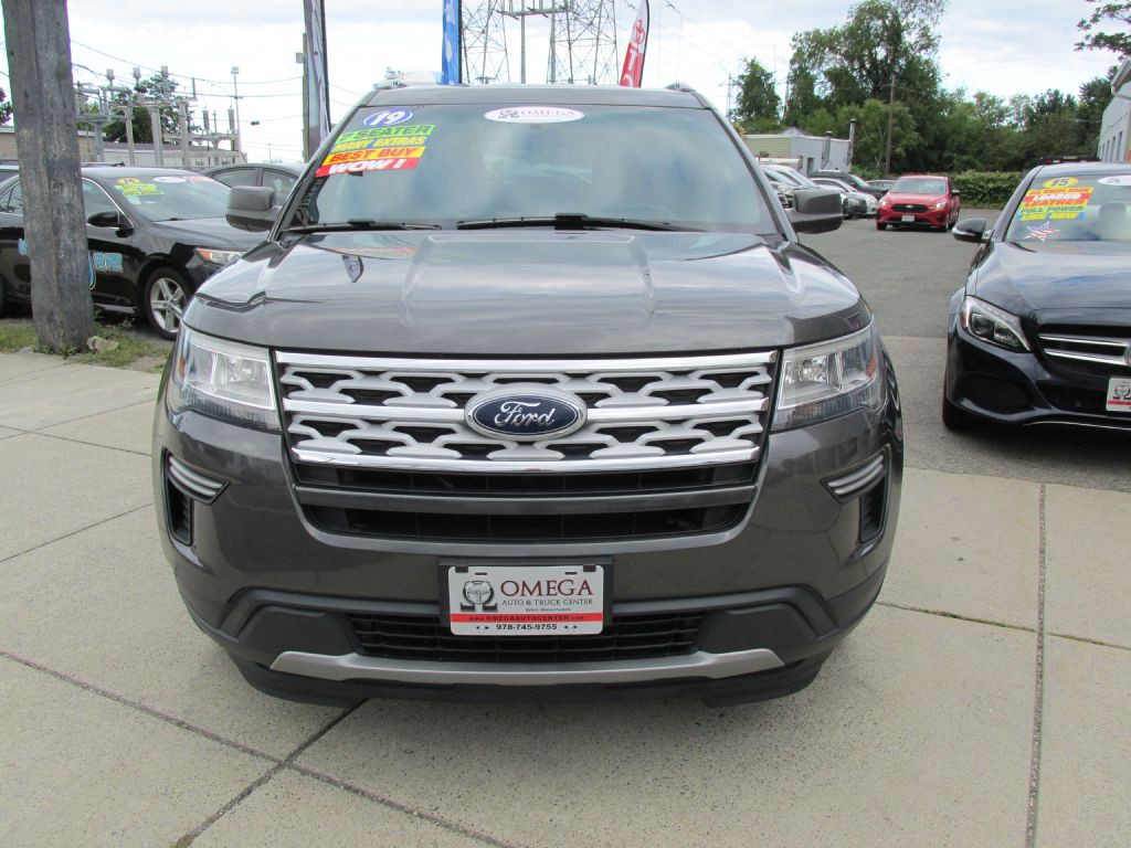 2019 Ford Explorer Image 2