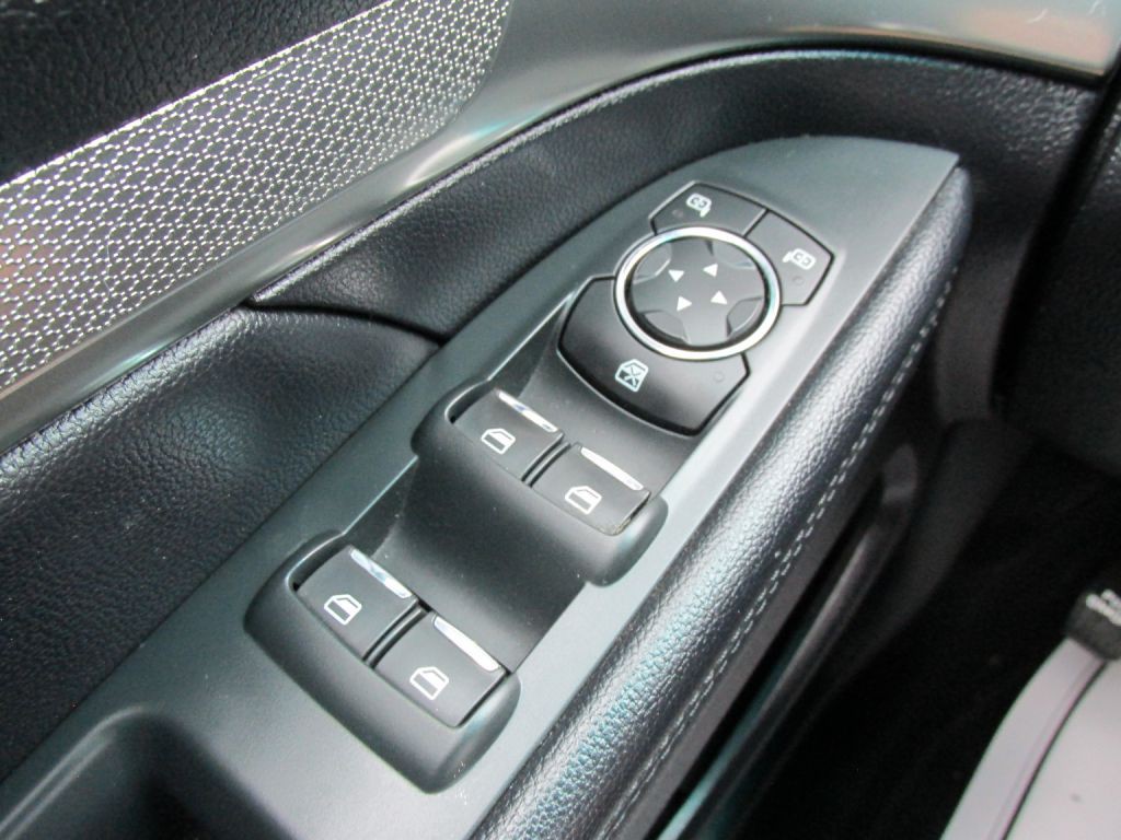 2019 Ford Explorer Image 16