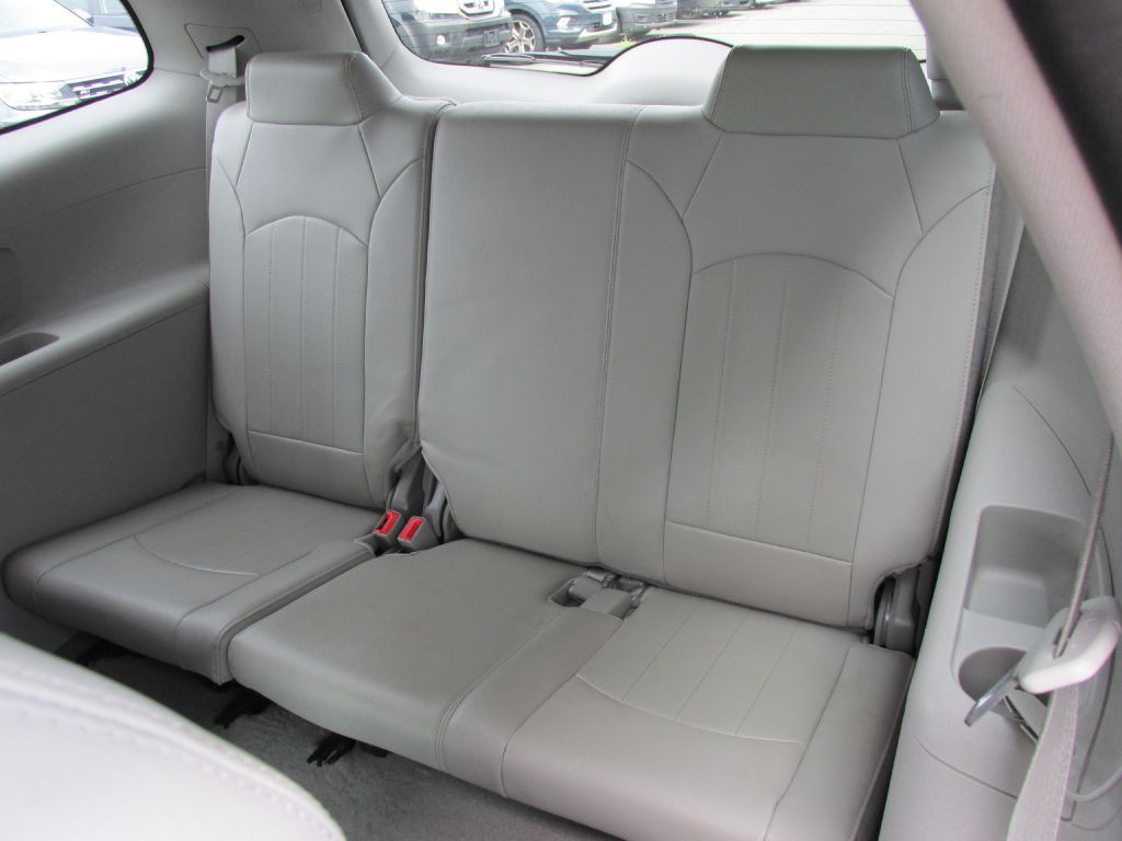 2015 Buick Enclave Image 12