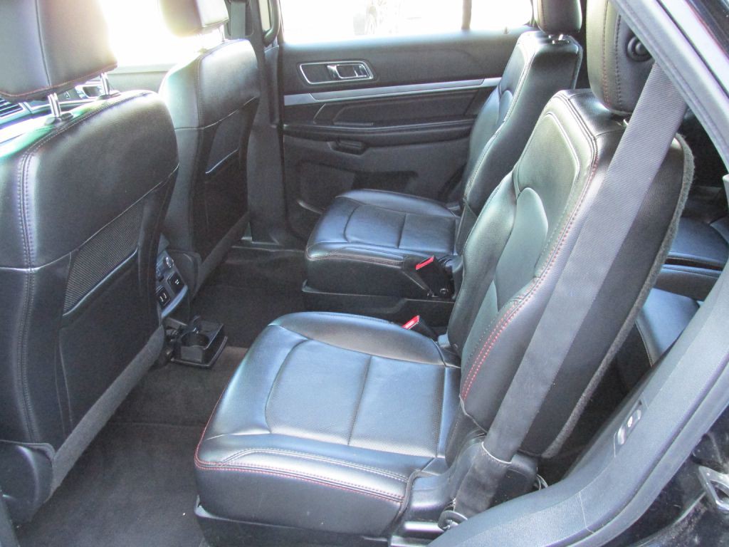 2017 Ford Explorer Image 11