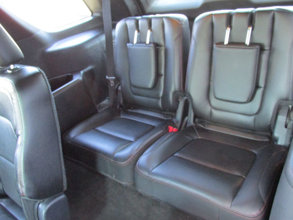 2017 Ford Explorer Image 12